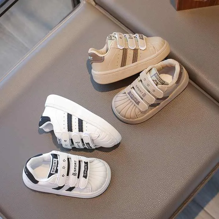 أحذية كاجوال عصرية للأطفال للربيع والخريف . Fashion Kids Casual Shoes for Spring and Autumn, Soft