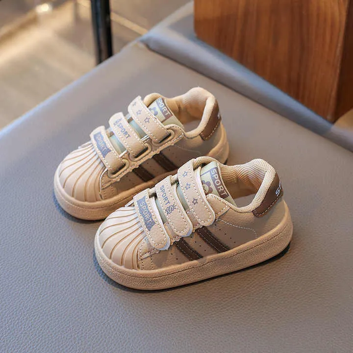 أحذية كاجوال عصرية للأطفال للربيع والخريف . Fashion Kids Casual Shoes for Spring and Autumn, Soft