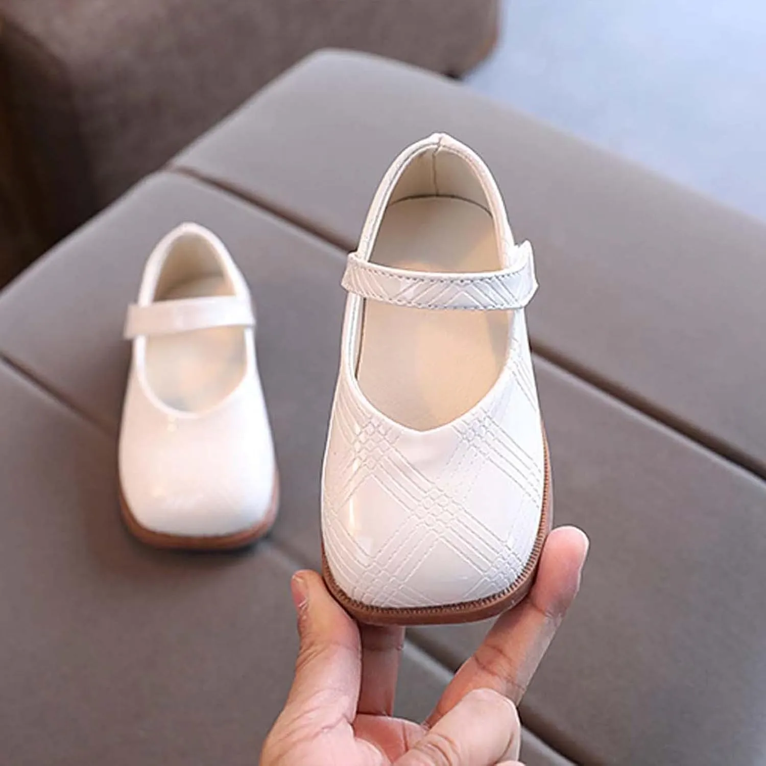 Baby Girl Faux PU Flat Mouth Shoe Solid Hook and Loop Princess Sandals Floral Wedding Elegant Flats Soft Sole Shoes