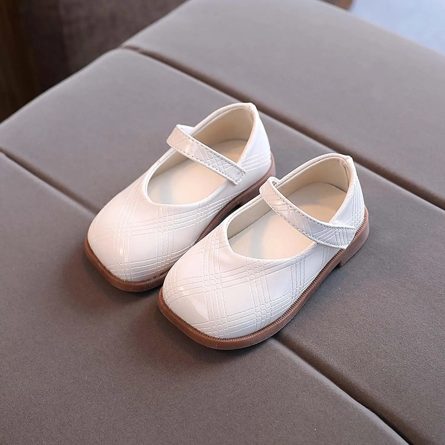 Baby Girl Faux PU Flat Mouth Shoe Solid Hook and Loop Princess Sandals Floral Wedding Elegant Flats Soft Sole Shoes