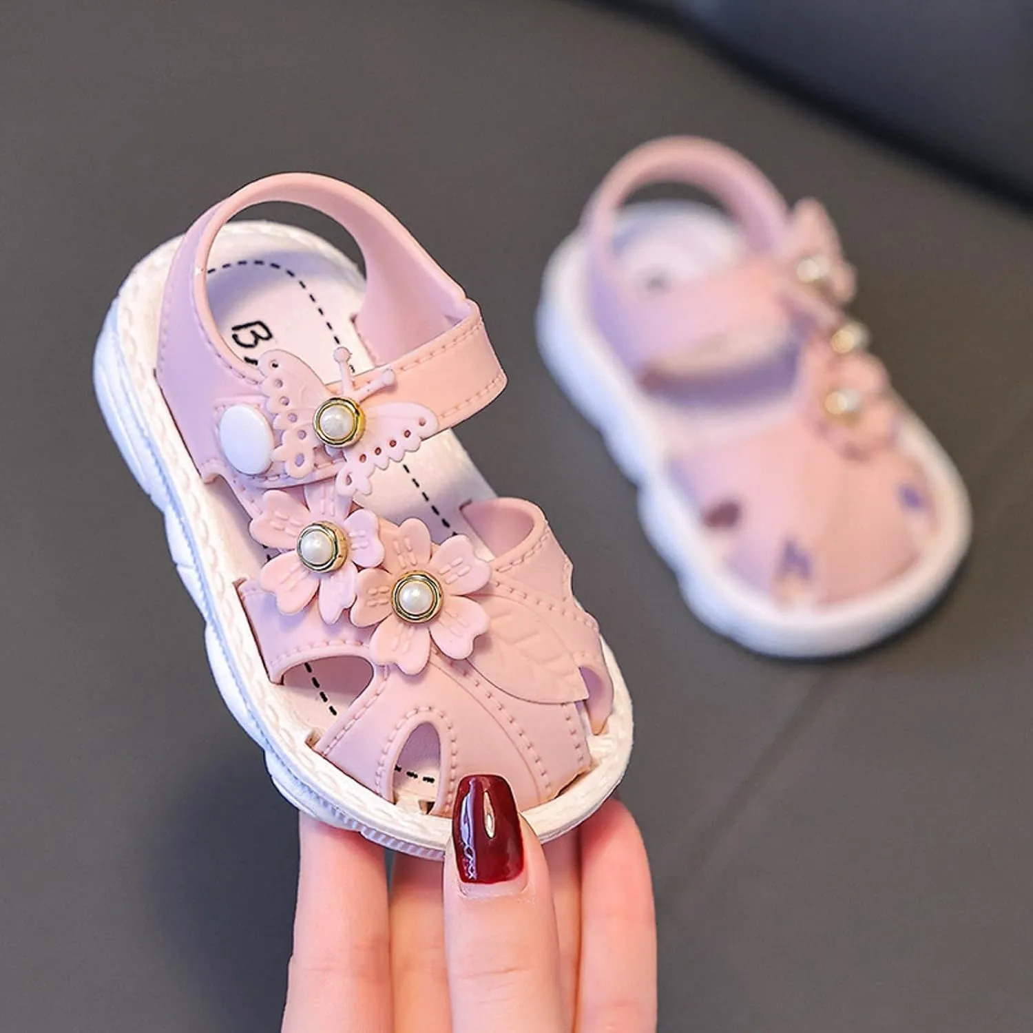 Children Shoes Comfortable Flat Sandals Fashionable Toe Covering Children Toddler Shoes Beach Girls Outdoor Slippers