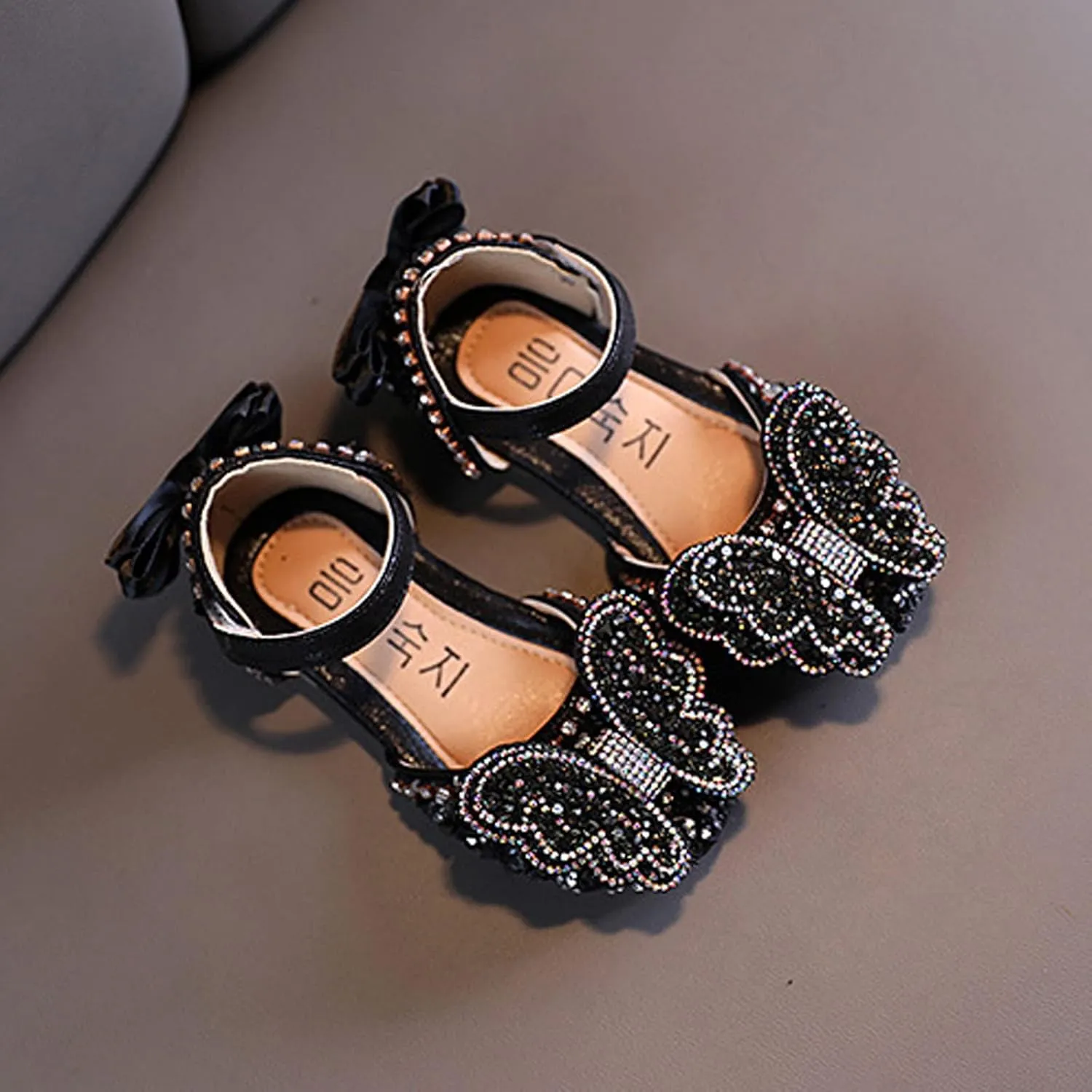 Girls Ballet Shoes Fashion Summer Girls Dance Shoes Princess Dress Performance Shoes Ribbon Pearl Bow Sandals Shoes