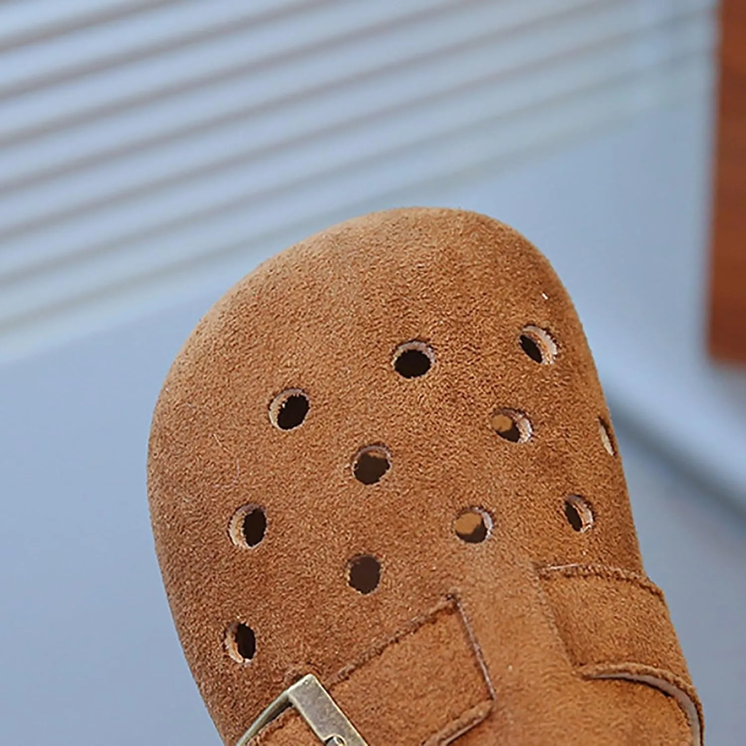 Girls Shoes Comfortable Closed Toe Slip On Sandals Fashionable Casual Slippers Sandals for Toddler Girl White
