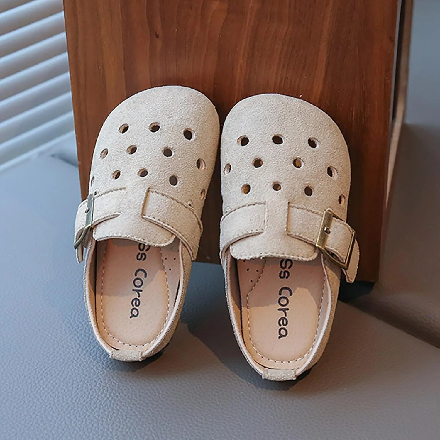 Girls Shoes Comfortable Closed Toe Slip On Sandals Fashionable Casual Slippers Sandals for Toddler Girl White