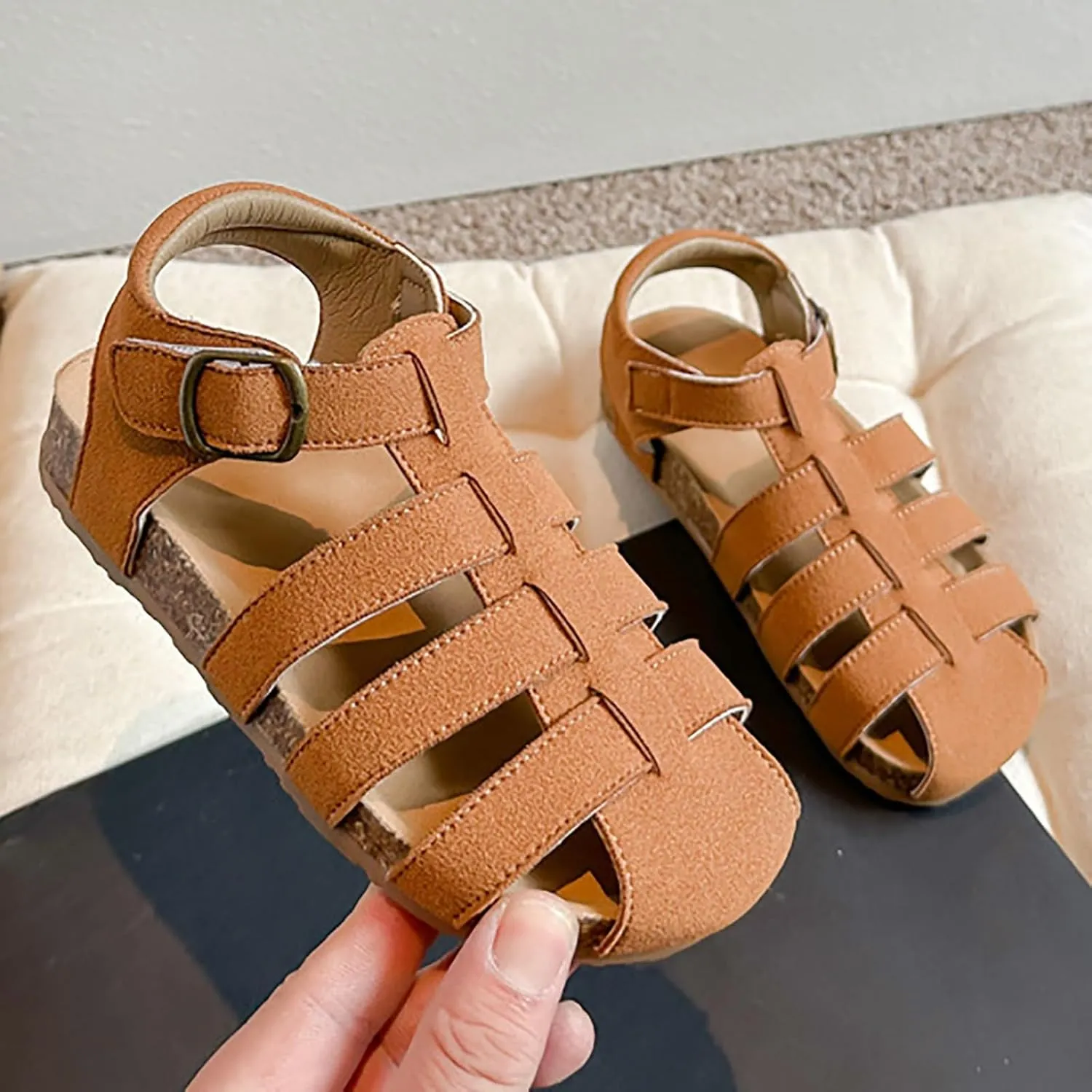 Girls Shoes Comfortable Soft Bottom Closed Toe Sandals Fashionable Hollow Casual Fashion Sandals Girl Toddler