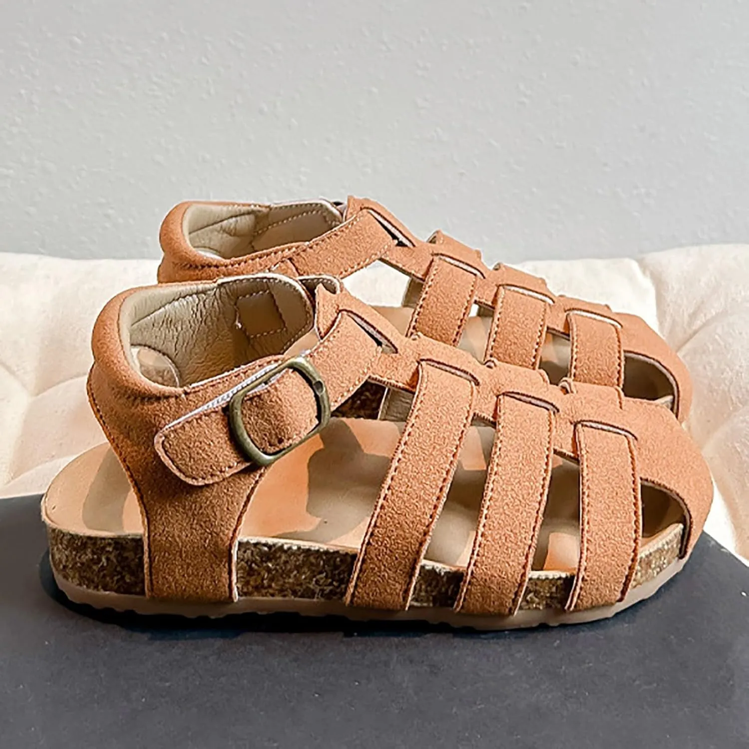 Girls Shoes Comfortable Soft Bottom Closed Toe Sandals Fashionable Hollow Casual Fashion Sandals Girl Toddler
