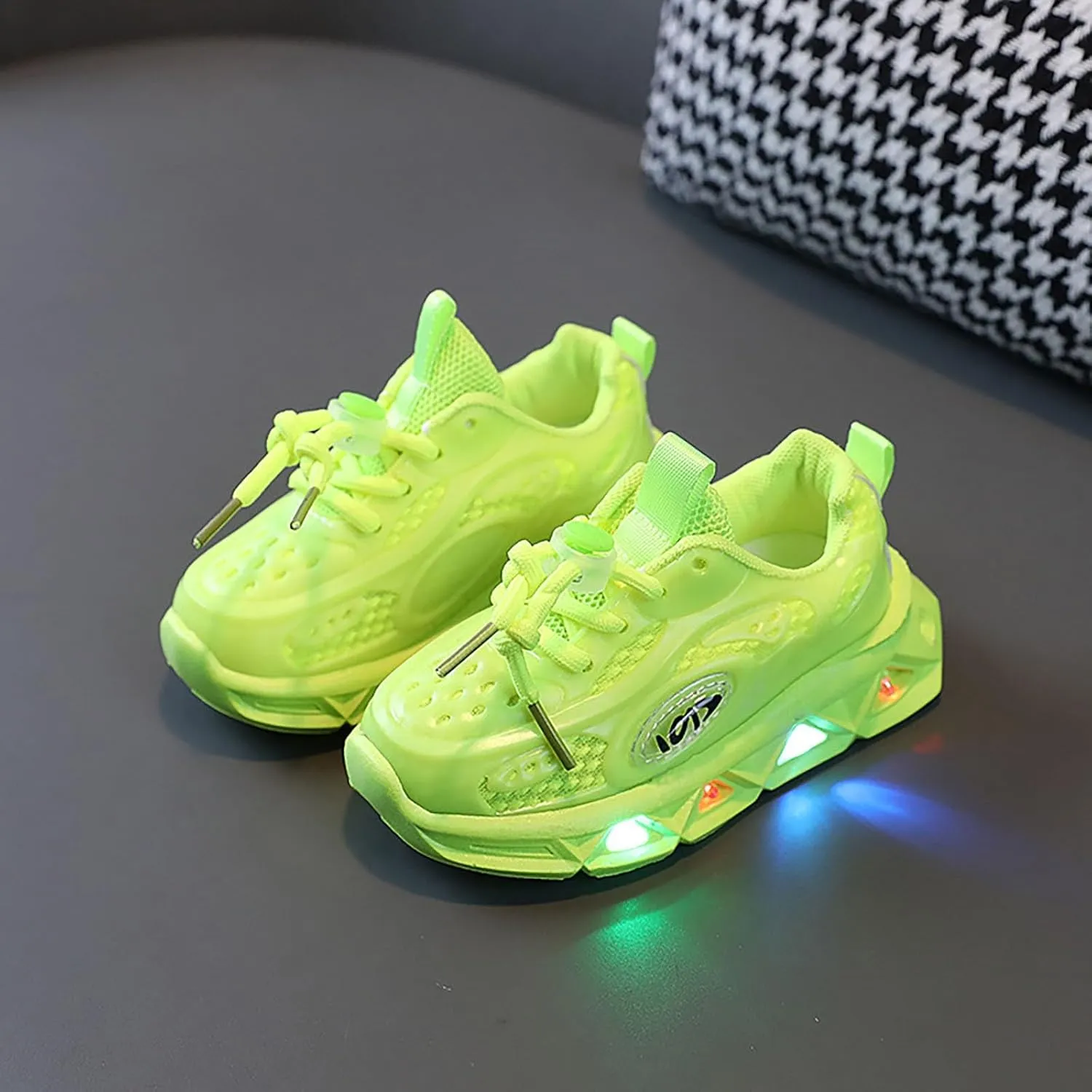 Kids Light-Up Flashing Sneaker Athletic Running Shoes with Strap, Fashionable and Fun for Boys Girls Hot Dress Toddler
