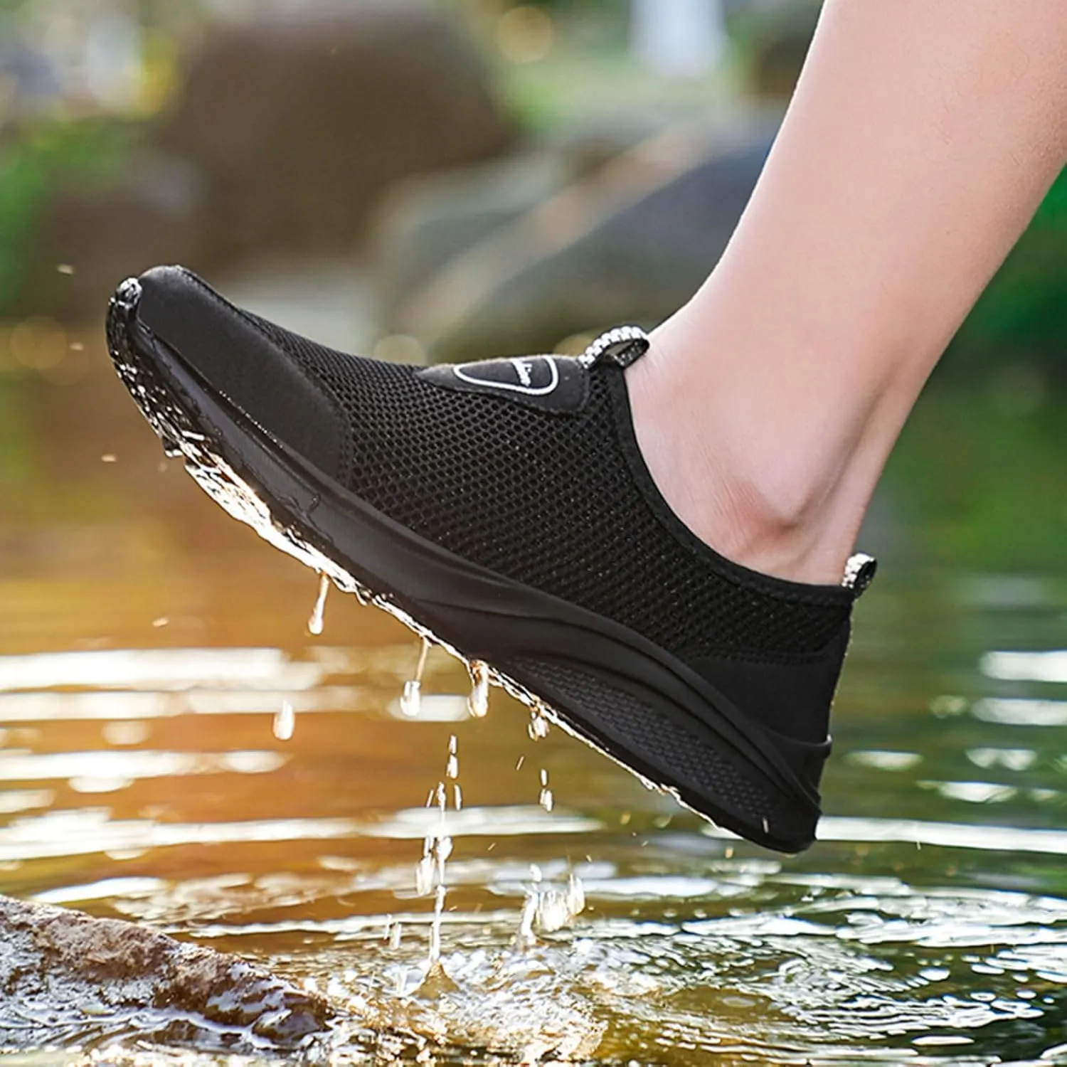 Men's Hollow Mesh Sports Shoes Fashionable Breathable Walking Shoes Comfortable Barefoot Minimalist Shoe