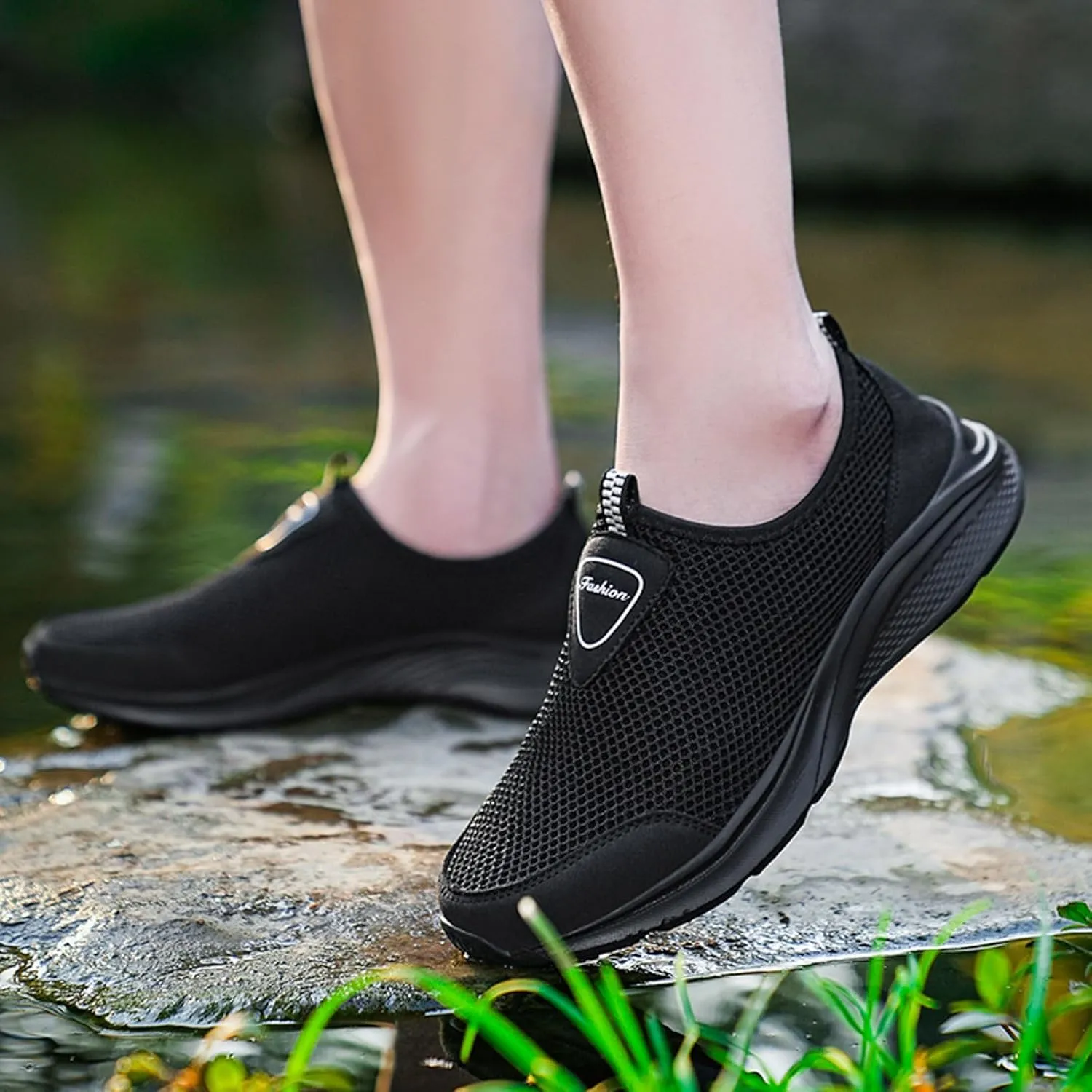Men's Hollow Mesh Sports Shoes Fashionable Breathable Walking Shoes Comfortable Barefoot Minimalist Shoe
