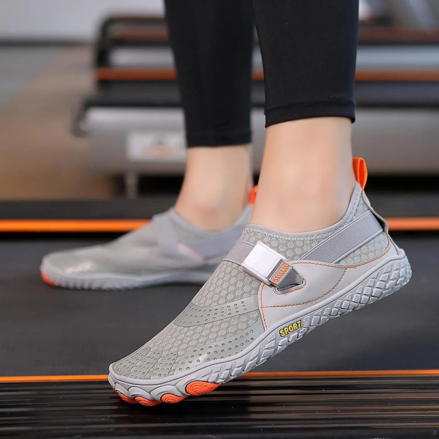 Mens Lightweight Minimalist Shoes Lightweight Breathable Slip On Running Shoe Men's Arch Support Insole Shoes