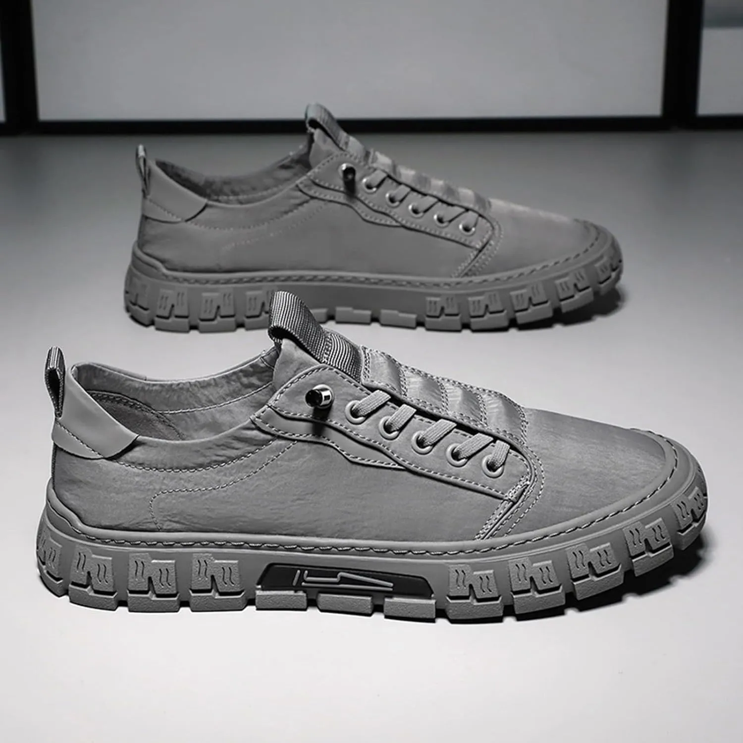 Men's Lightweight Non Slip Barefoot Shoes Lightweight Breathable Slip on Running Shoe Non Slip Barefoot Sneaker