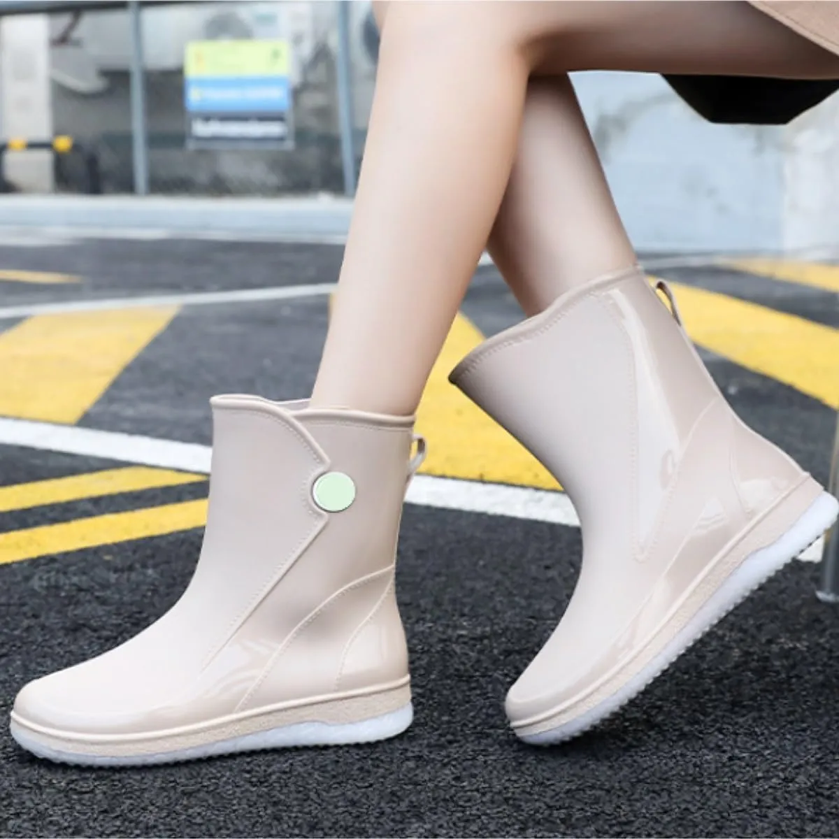 Outdoor Work Booties Women's Waterproof Rain Boots Non Slip Kitchen Work Versatile Short Boots Outdoor Gardening Work